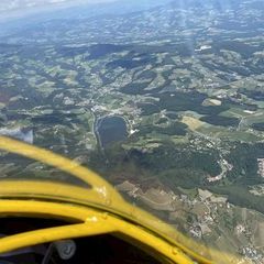 Verortung via Georeferenzierung der Kamera: Aufgenommen in der Nähe von Pischelsdorf in der Steiermark, 8212, Österreich in 2100 Meter